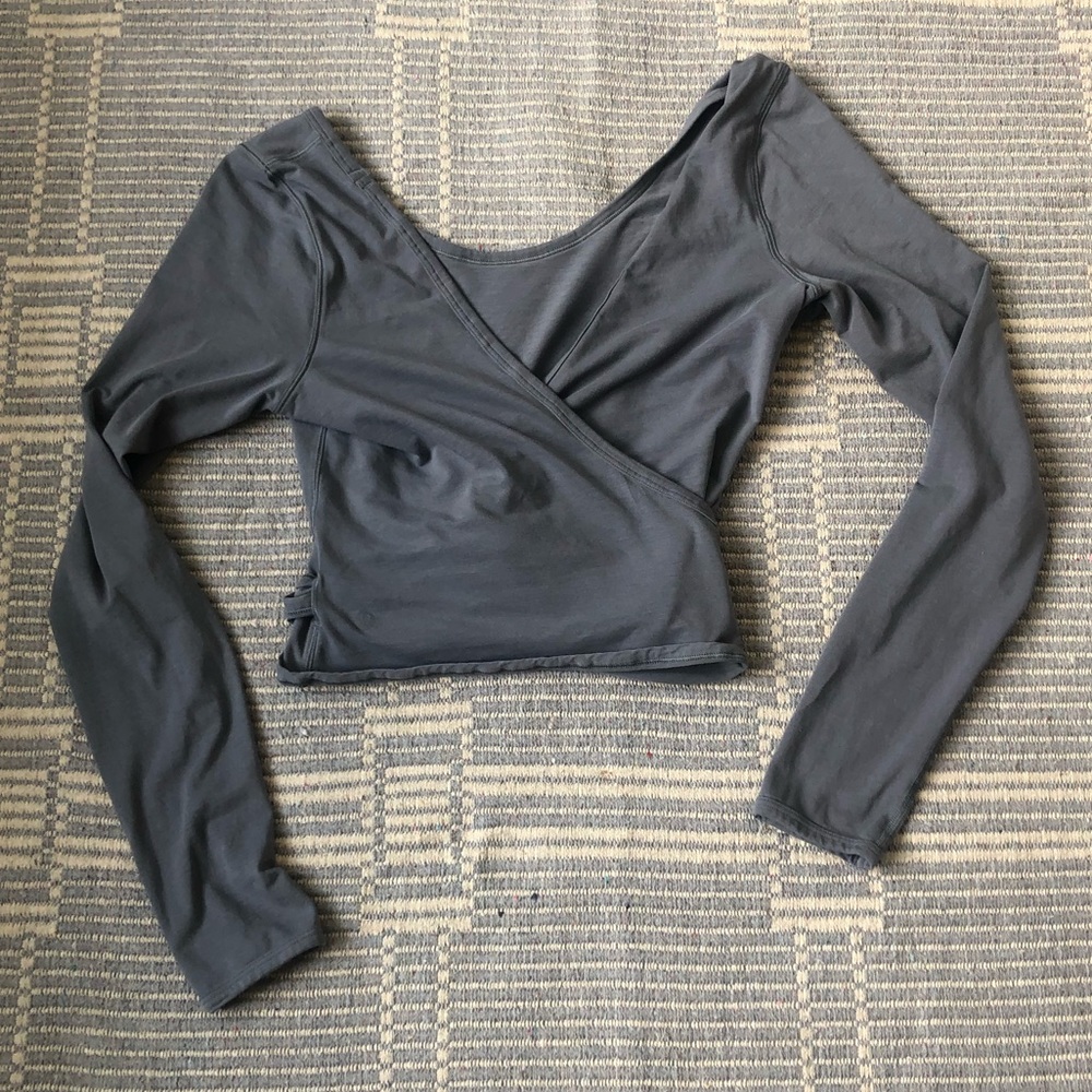 Lululemon Its A Tie Long Sleeve
Steam Blue